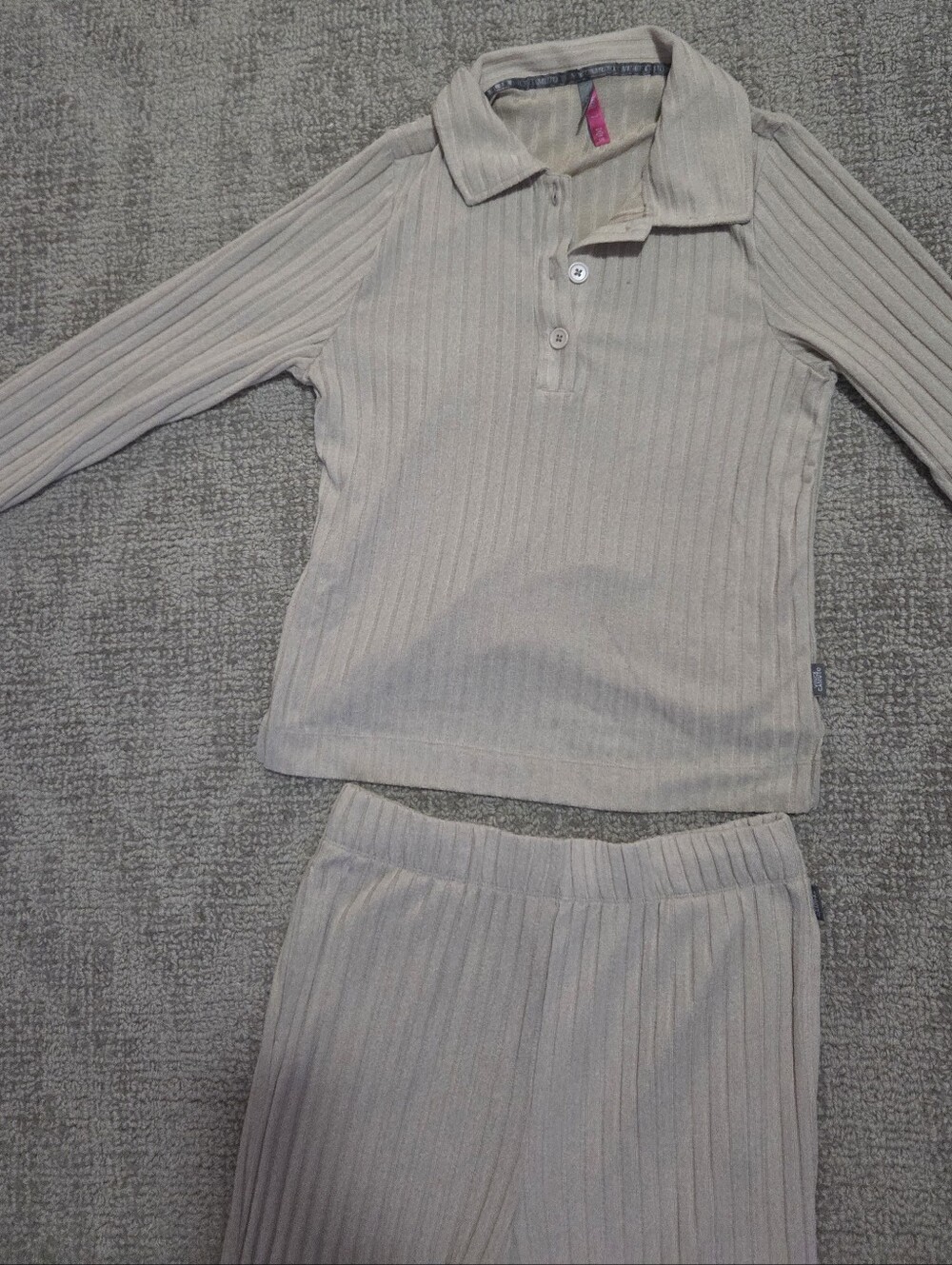 2 Piece Ribbed Lounge Set - Picture 2 of 3